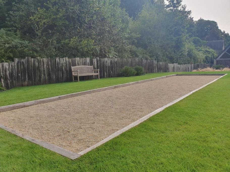 Gite Manoir De Kerlez Briec エクステリア 写真